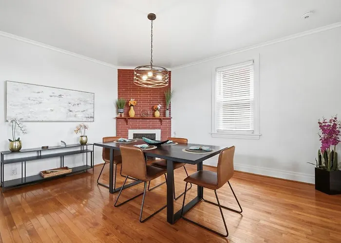 Bright & Clean 2br Near Downtown Porch Parking *